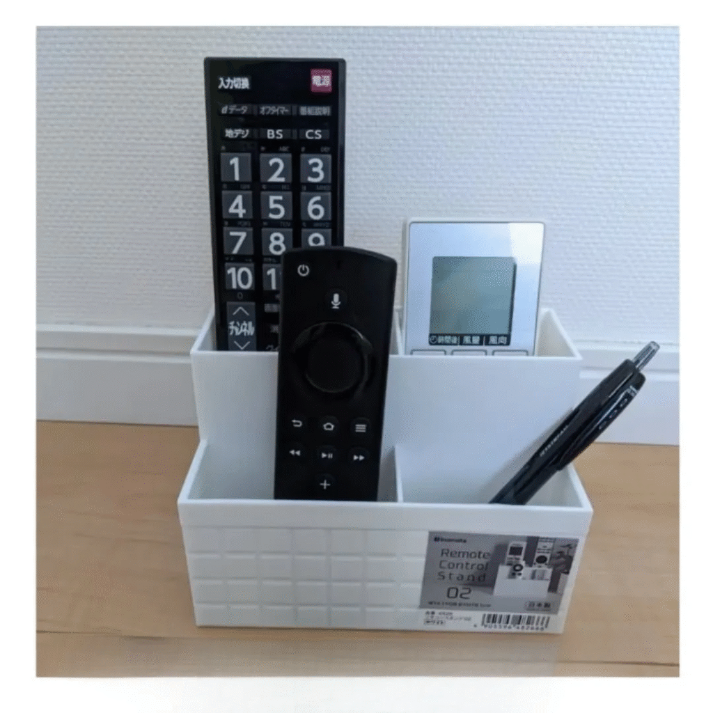 100均リモコン立て
