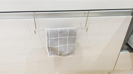 「100円ショップのタオル掛け」